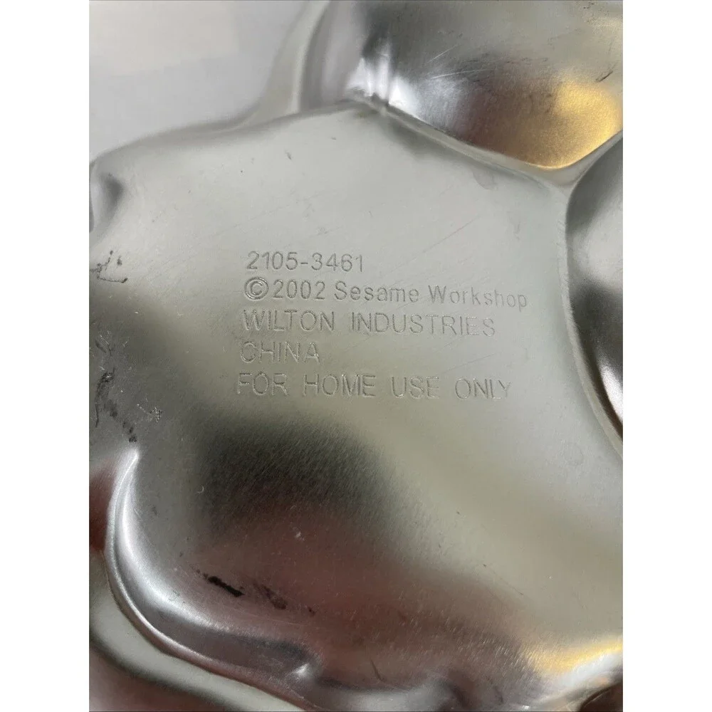 Vintage 2002 Elmo Face Mold Sesame Street 2105-3461 Wilton Aluminum Cake Pan